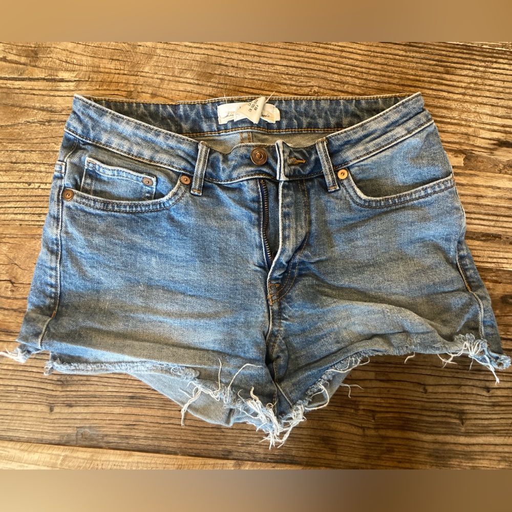 Cutoff Jean shorts